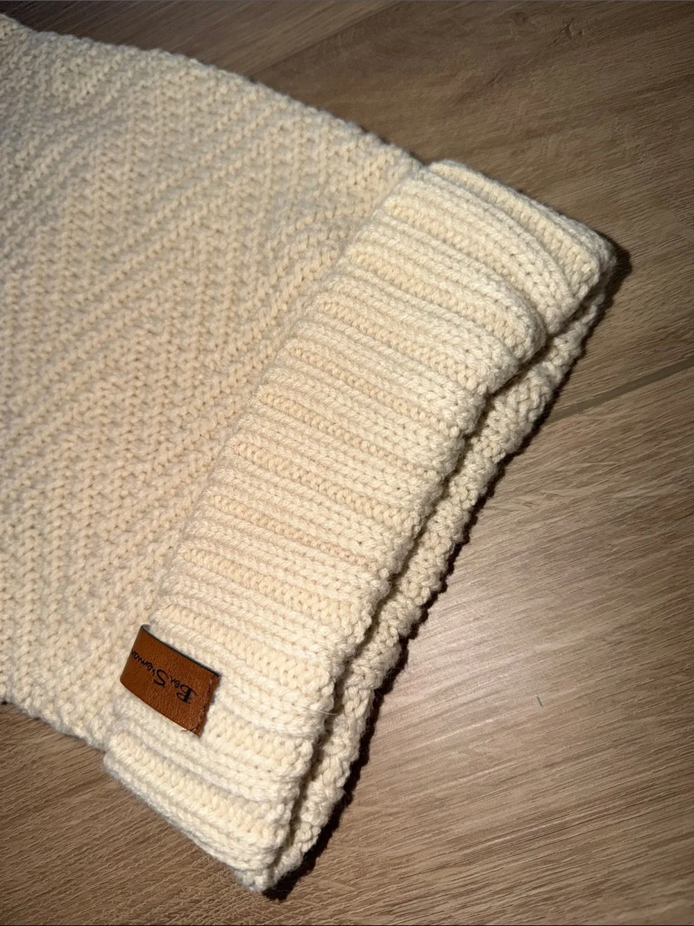 Ben Sherman Cream Knit dog sweater with Leather Logo Patch NWOT